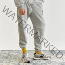르꼬끄바지 UQC QM323LFP92-MGR 아치형 스몰그래픽 셋업 루즈핏 조거팬츠 MGR