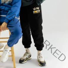 르꼬끄바지 JQS QM323LFP92-BLK 아치형 스몰그래픽 셋업 루즈핏 조거팬츠 BLK