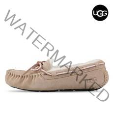 어그(UGG) 2022 다코타 여성 양털 모카신 겨울 방한 로퍼 1107949-TAB