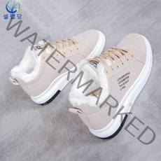 셀럽당 겨울 기모 플랫 슈즈 여 방수 미끄럼 방지 부츠 가죽 보온 캐주얼 신발 학생 운동화